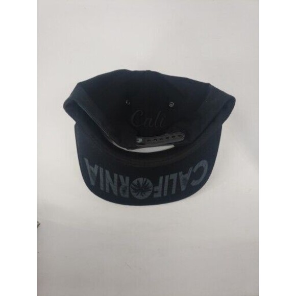 California Republic Pit Bull Snapback Hat Cali Bear NEW Black Collectible - Picture 9 of 14
